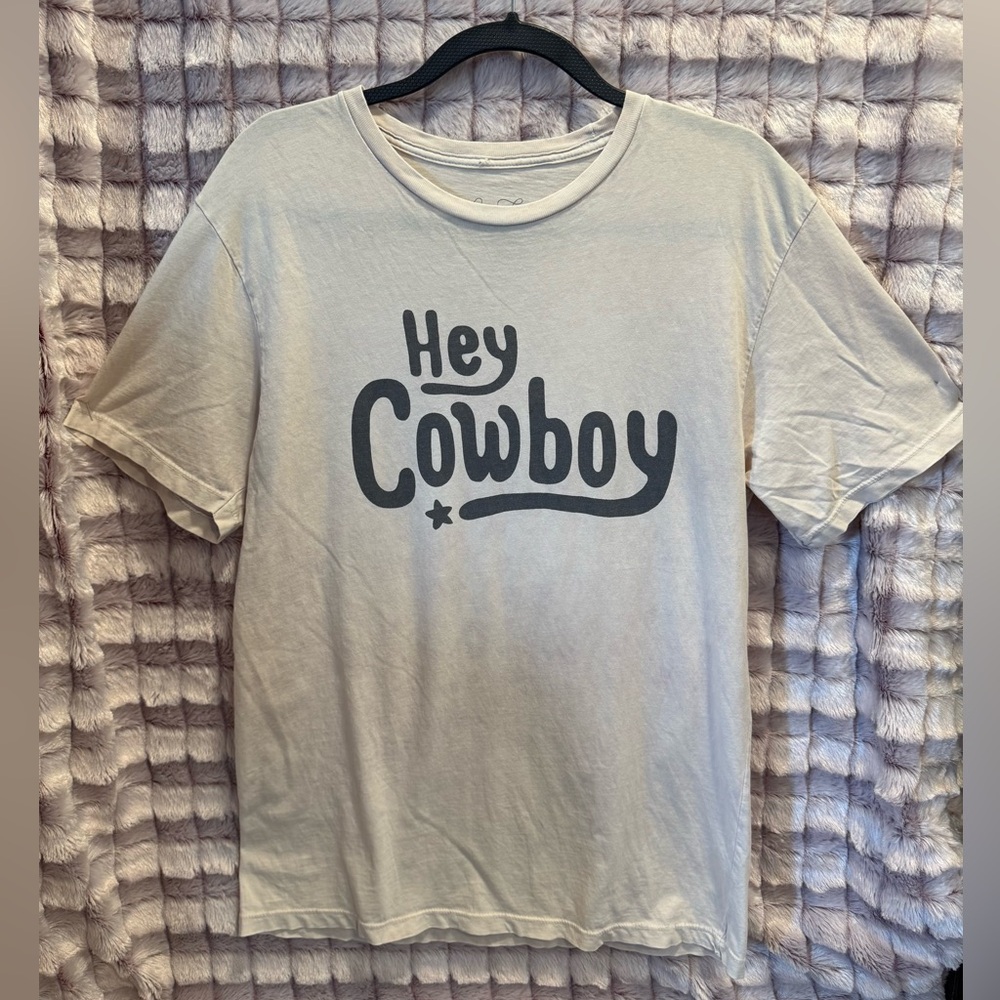 Lotus Fashion “Hey Cowboy “  Short Sleeve T-Shirt Womens Sz M